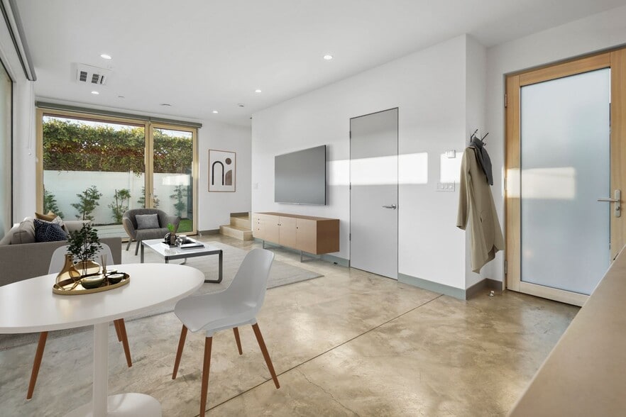 living room - 12529 Wagner St