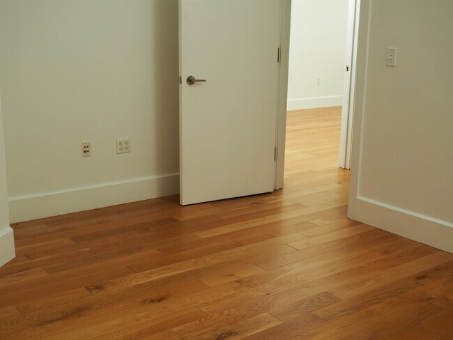 Building Photo - 50 Dey St