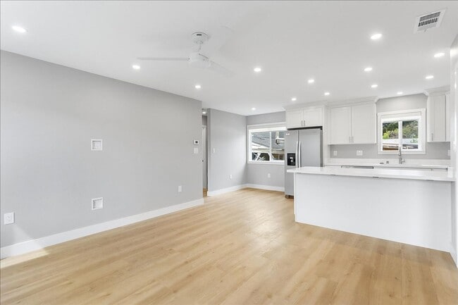 Building Photo - 1832 9th St