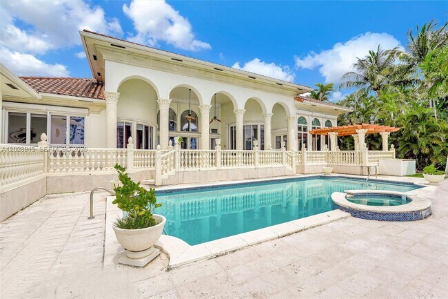 Building Photo - 166 Bal Bay Dr