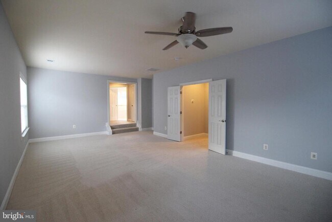 Building Photo - 44136 Riverpoint Dr