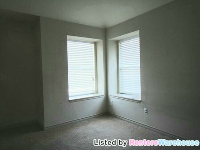 Building Photo - Beautiful Townhome in Euless!!