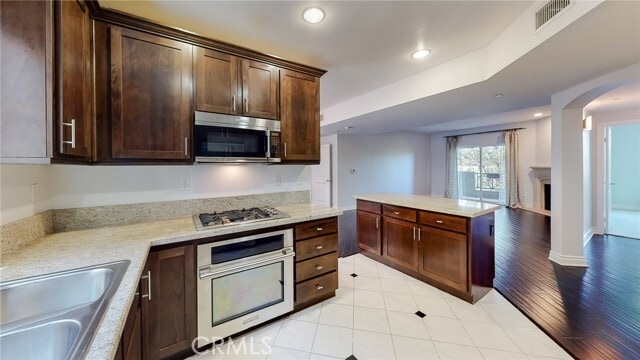 Building Photo - 4424 Whitsett Ave