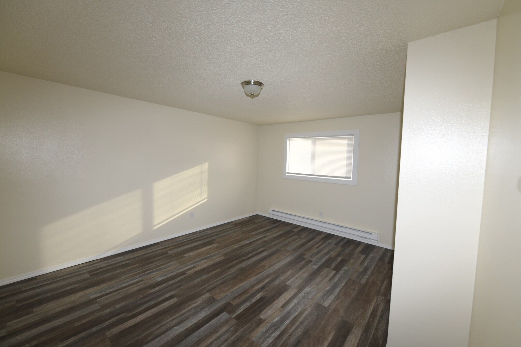 Master bedroom - 4768 State St