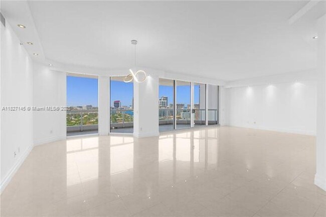 Primary Photo - 21200 NE 38th Ave