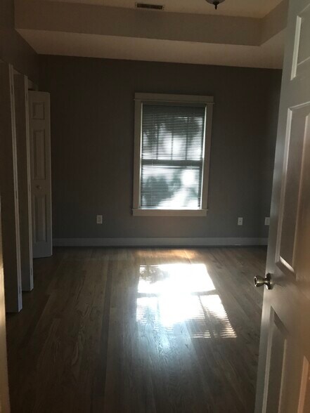 Bedroom - 1046 Dudley Ave