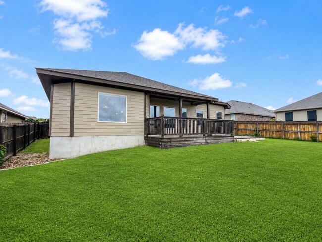 Building Photo - 1609 Calvin Loop