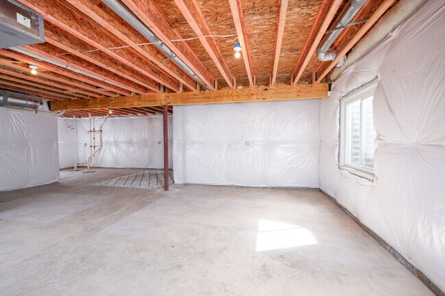 Building Photo - 245 Hollyhock Dr
