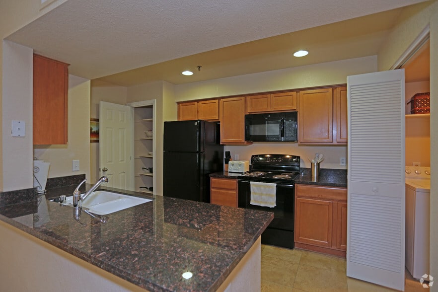 Overlook at Blue Ravine 1200 Creekside Dr Folsom CA 95630 Apartment Finder