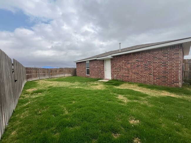 Building Photo - Available June in Frenship ISD: 3-Bedroom, 2-Bath Home!