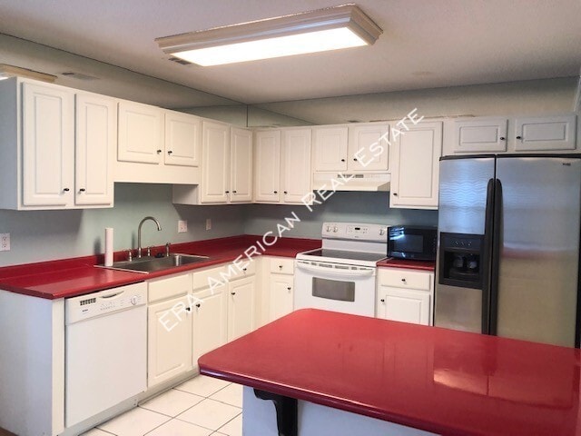 Building Photo - 150 Nicole Ln