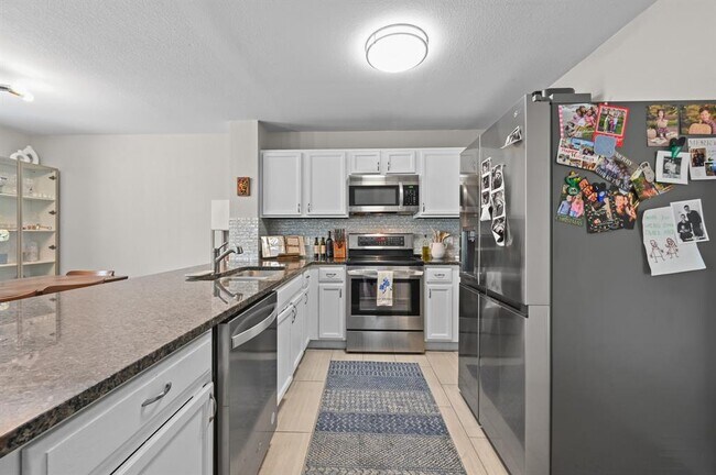 Building Photo - 1414 Strickland Dr