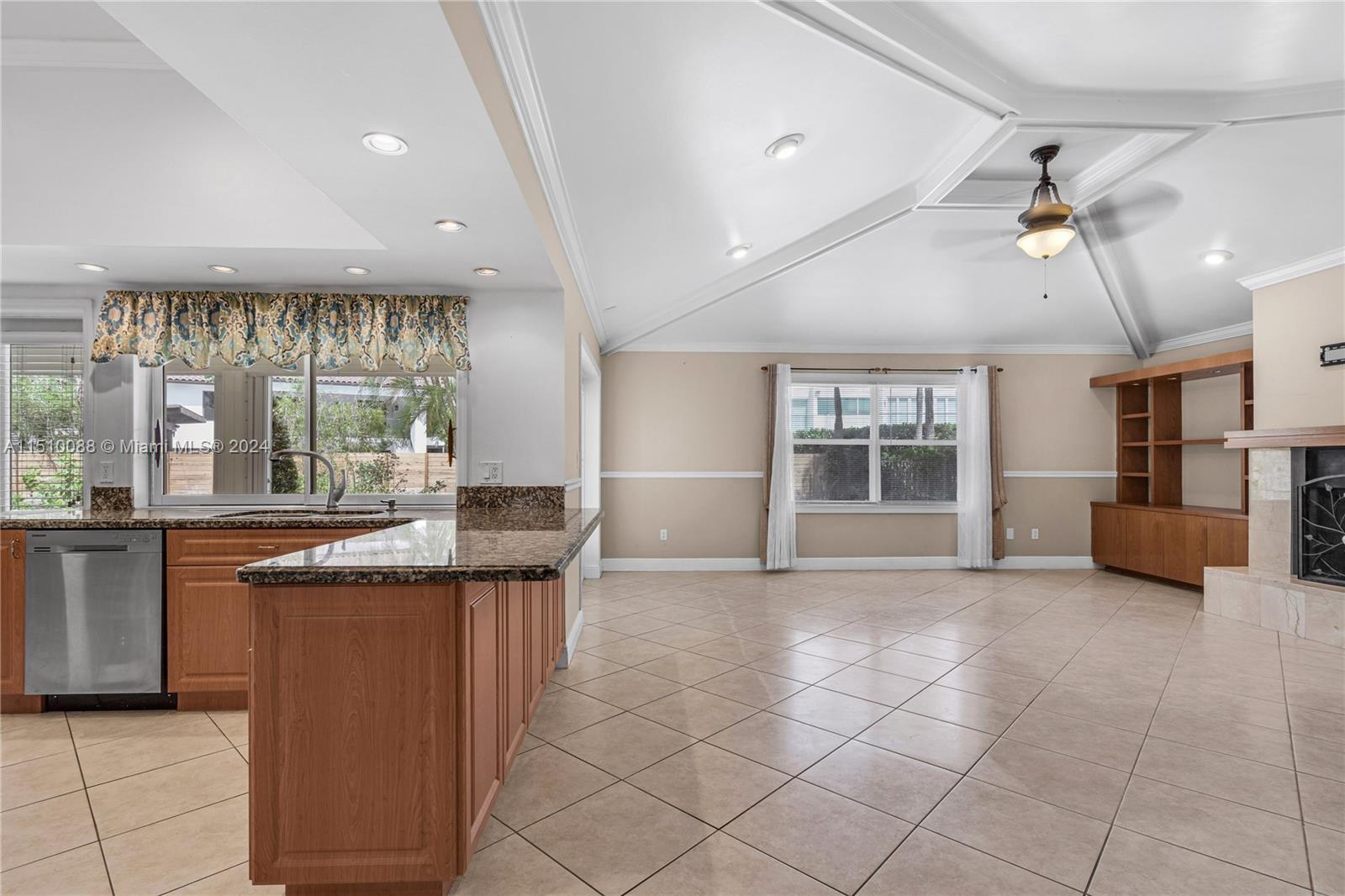 Building Photo - 5253 NW 94th Doral Pl