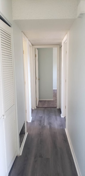 Building Photo - 6802 Dale Rd