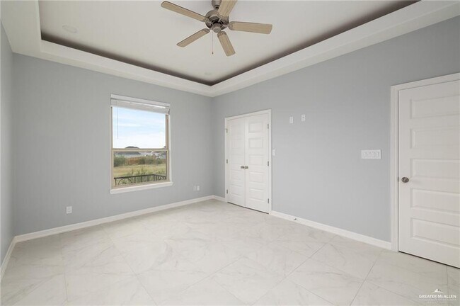 Building Photo - 11 N Crown Ln