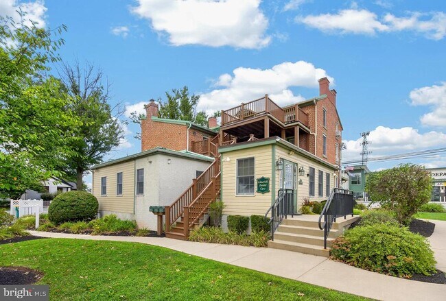 Building Photo - 397 W Ridge Pike