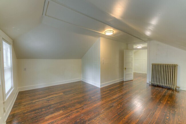 Building Photo - 1195 Dorothy Pl