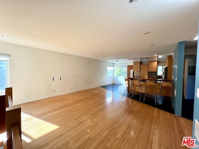 Building Photo - 721 Cedar St