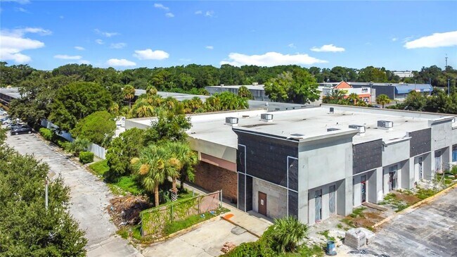 Building Photo - 7900 S Orange Blossom Trail