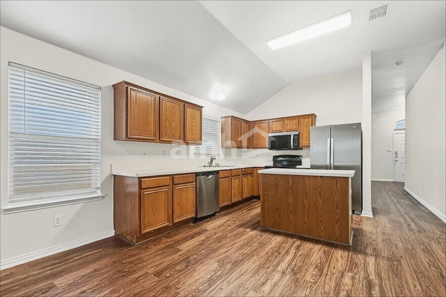 Building Photo - 923 Plumeria Dr
