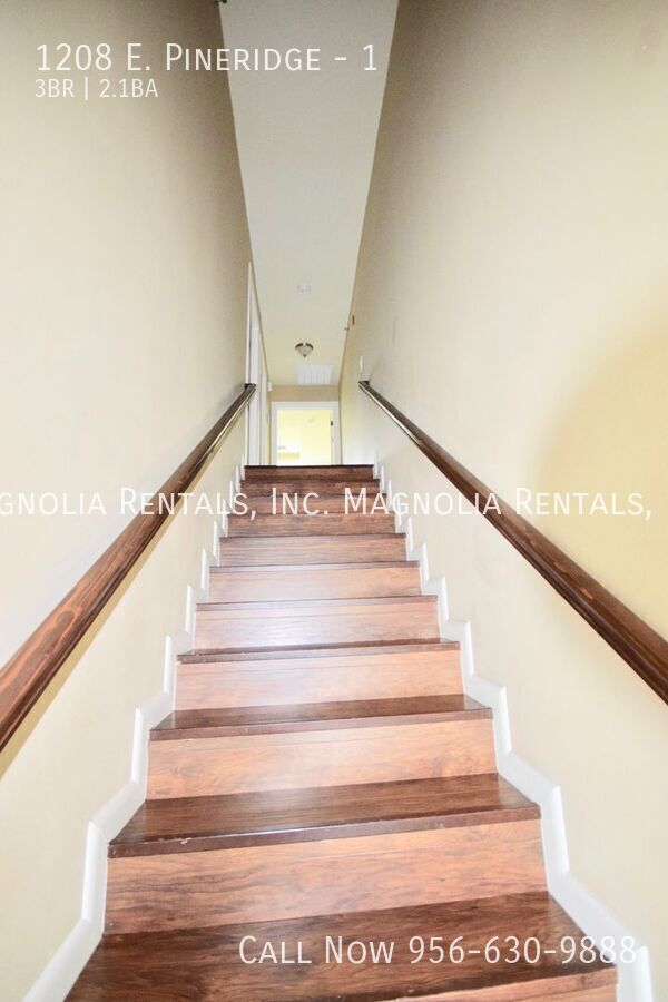 Building Photo - Mcallen Townhouse for Rent