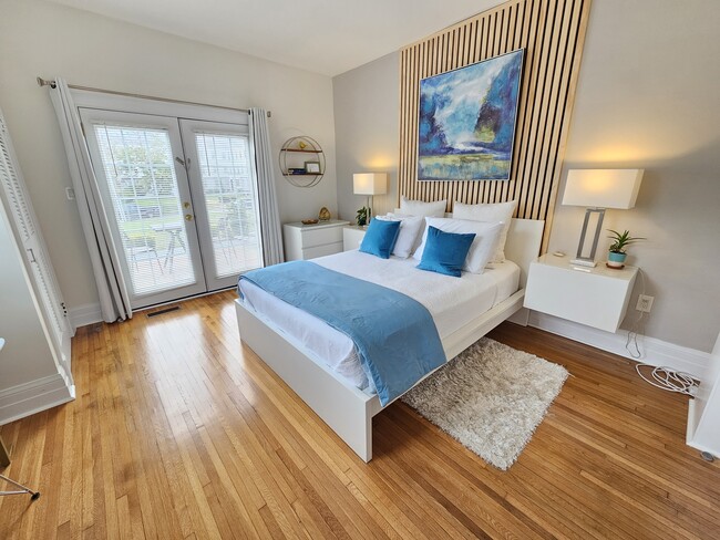 Building Photo - 3541 Fort Ave