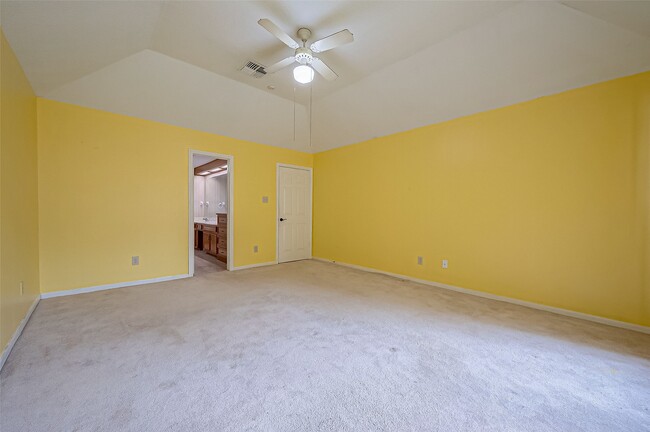 Building Photo - 14818 La Rana Dr