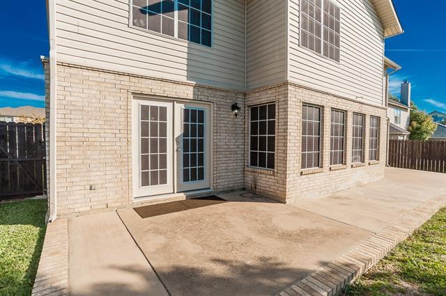 Building Photo - 318 Kissimmee Dr