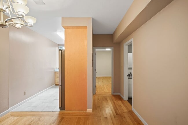 Building Photo - Spacious 3Bd/2Ba in SF Richmond District!