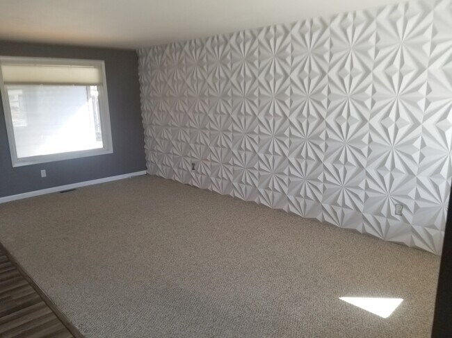 Building Photo - 510 S Phillippi St