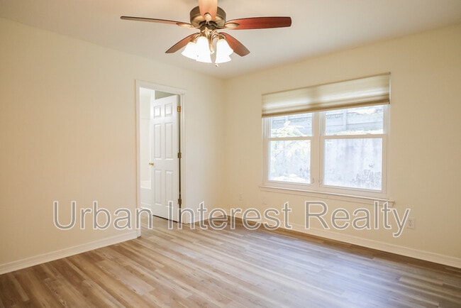 Building Photo - 342 Apple Dr
