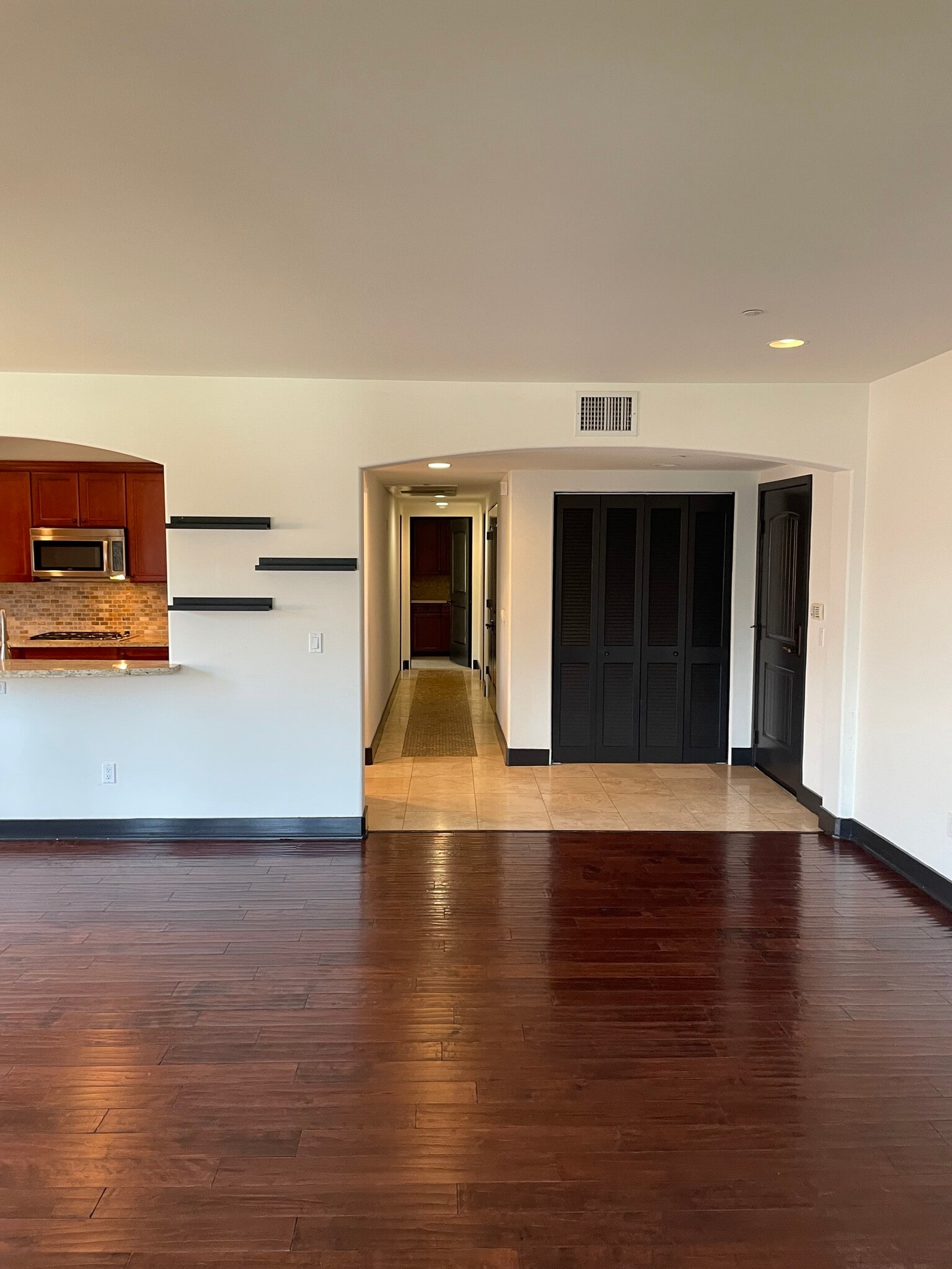 Entry - 1215 Armacost Ave