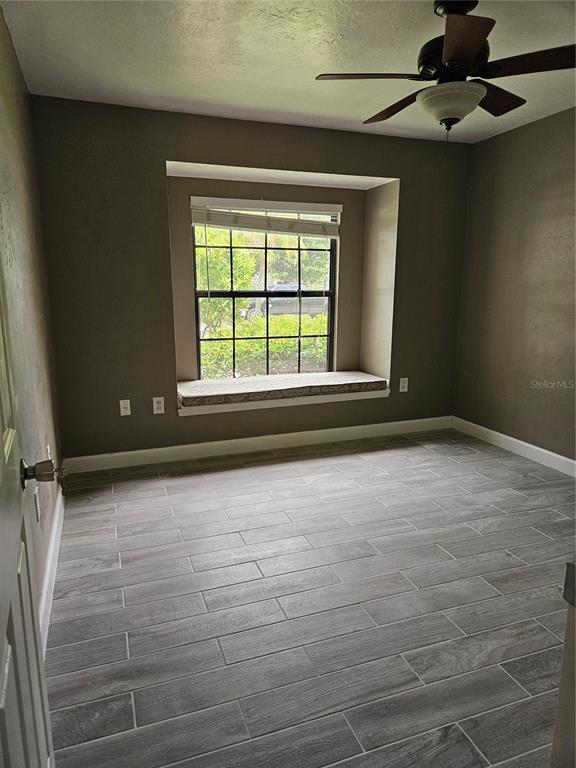 Building Photo - 4252 Prairie View Dr S