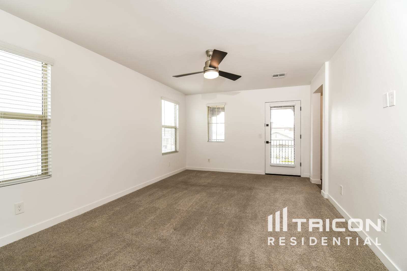 Building Photo - 9315 E Strobe Ave