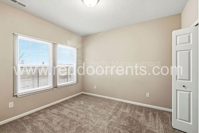 Building Photo - 8276 Sonata Pl