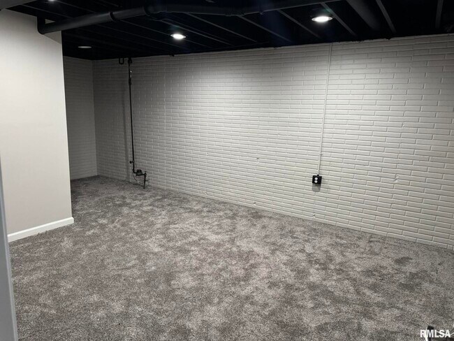 Building Photo - 1728 Taylor St