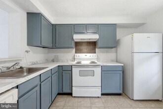 Building Photo - 217 Vista Ct