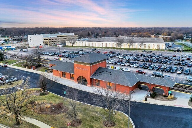 Building Photo - 57 E Hattendorf Ave