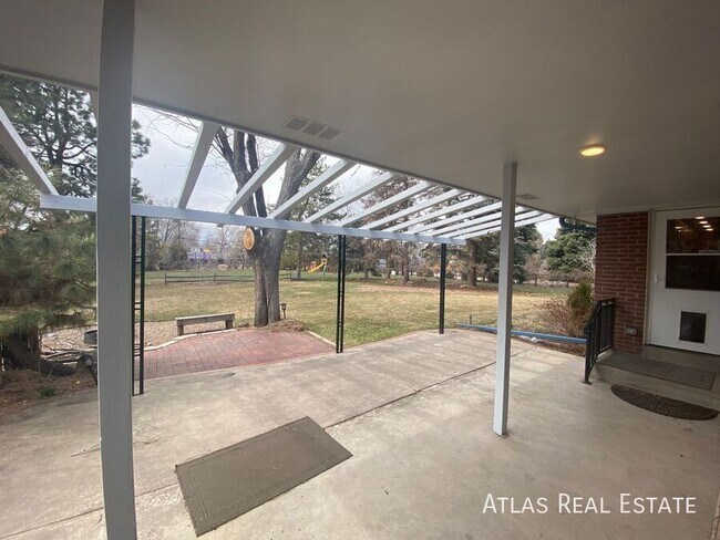 Building Photo - 6201 S Clarkson St