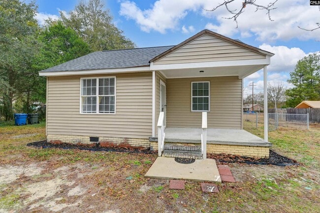 Building Photo - 706 Westside Dr