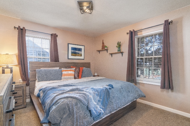 Building Photo - 2104 W State St