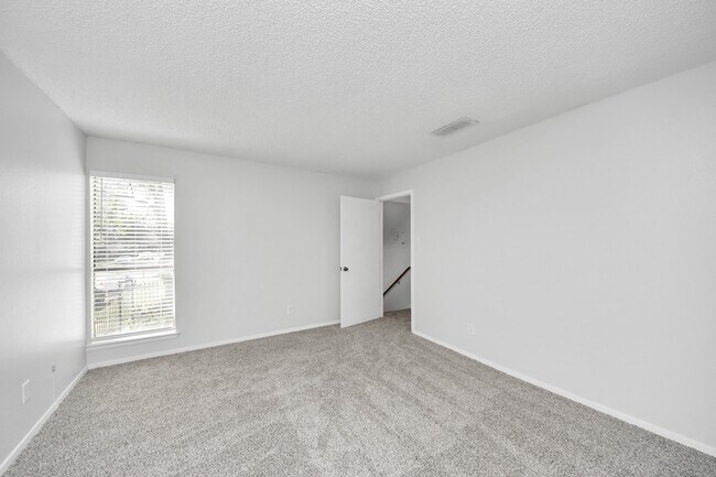 Building Photo - 3750 Tanglewilde St