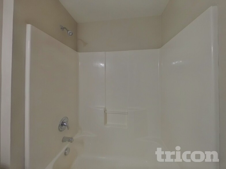 Building Photo - 1911 Kingstree Dr