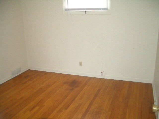 Building Photo - Midtown Duplex close to KU Med and 39th Street Shops and Entertainment