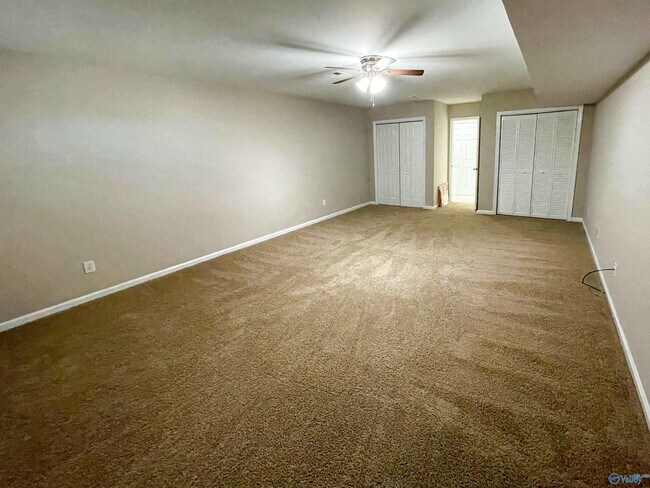 Building Photo - 107 Barrington Ct