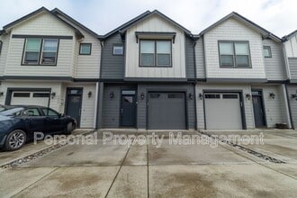 Building Photo - 5831 NE 56th Pl