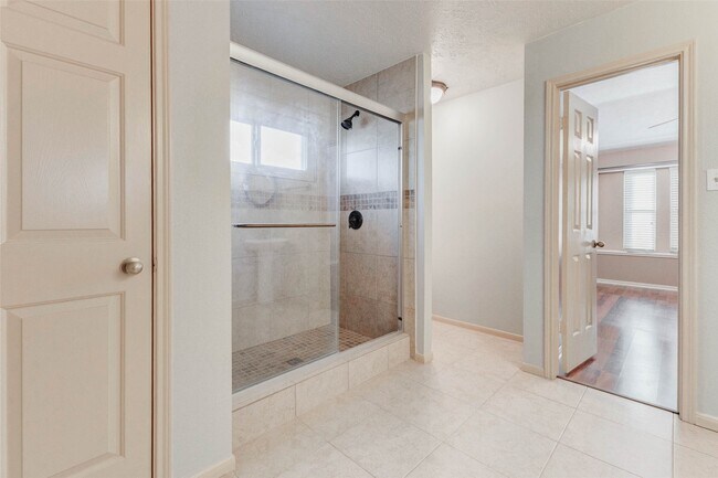 Building Photo - 22618 Dabney Manor Ln