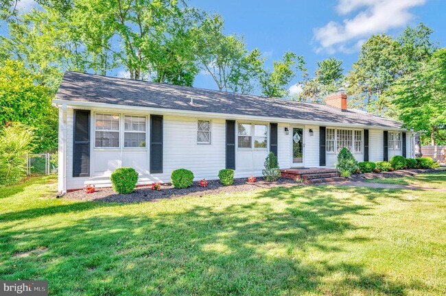 Building Photo - 1732 Beverly Dr