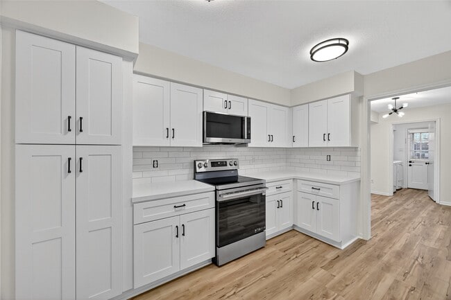 Building Photo - 14734 Perthshire Rd