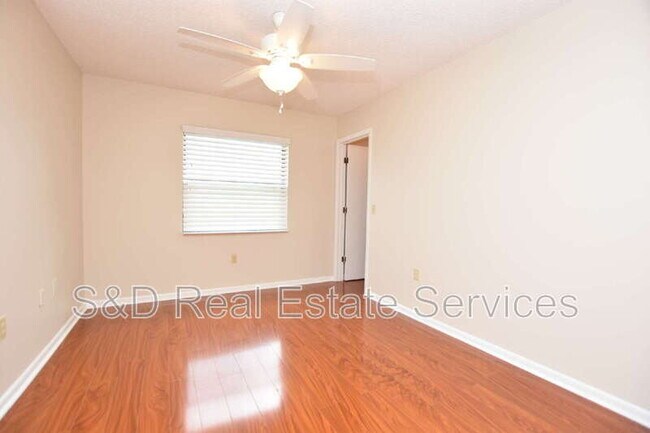 Building Photo - 2210 Harbor Town Ln
